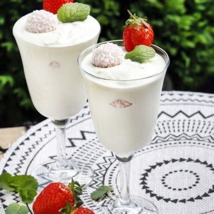 Raffaello Creme Mit Himbeeren Rezept Frag Mutti