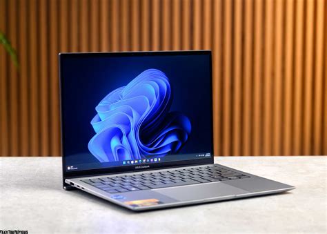 Asus Zenbook S13 OLED Review