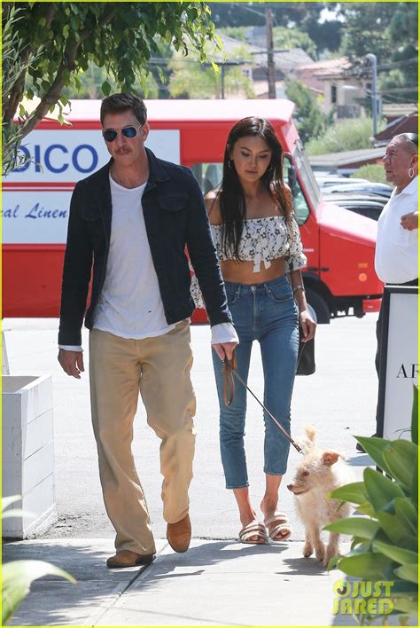 Photo Dylan Mcdermott Steps Out On Coffee Date With Mystery Woman 05