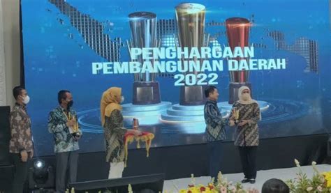 Pemprov Sulsel Raih Dua Penghargaan PPD Dari Bappenas Manifesto Id