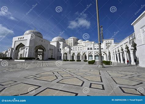 Presidential Palace in Abu Dhabi Stock Photo - Image of tourism ...