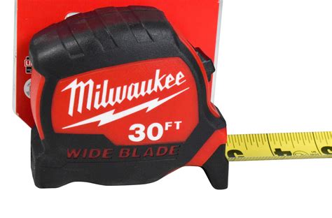 Milwaukee 48 22 0230 30 Ft X 13 In Wide Blade Tape Measure Mass Depot