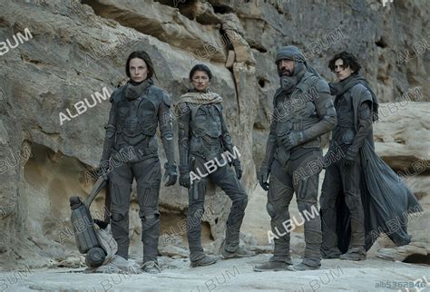 JAVIER BARDEM REBECCA FERGUSON TIMOTHEE CHALAMET And ZENDAYA In DUNE