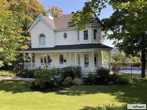 Maison 2 étages à vendre Prévost 3 chambres 2 salles de bain 1052782