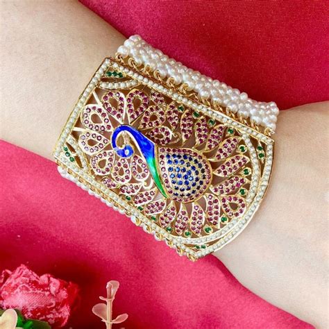 Traditional Multicolored Peacock Bracelet In Silver Bg 026