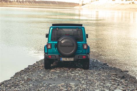 Winterdrive Mit Dem Jeep Wrangler Bikini First Fanaticar Magazin
