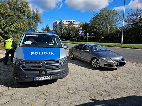 Za szybko i po alkoholu Policjanci zatrzymali kierowcę volkswagena w