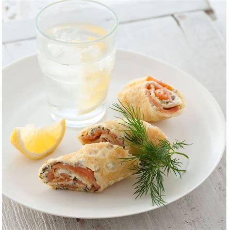 Smoked salmon and cream cheese crepes | Healthy Recipe | WW Australia