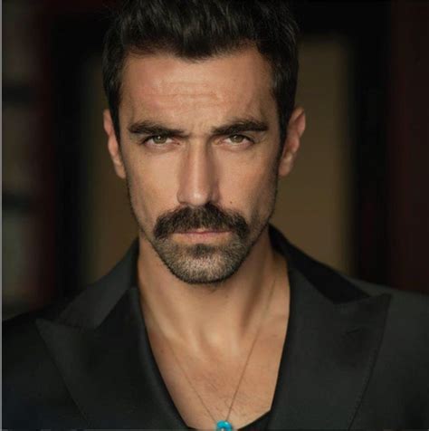 İbrahim Çelikkol Biografia Chi è Età Altezza Peso Figli Moglie