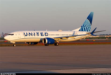 N Boeing Max United Airlines Devan Mayer Jetphotos