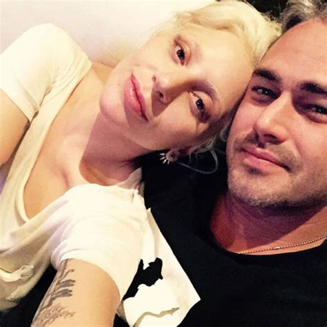 Lady Gaga Is Makeup Free In Selfie With Taylor Kinney