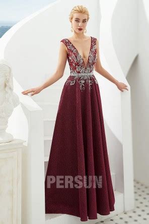 Robe de soirée 2020 sexy bordeaux col v embelli de strass