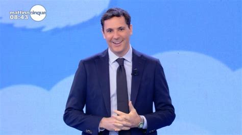 Francesco Vecchi Commosso In Diretta La Moglie Ha Partorito