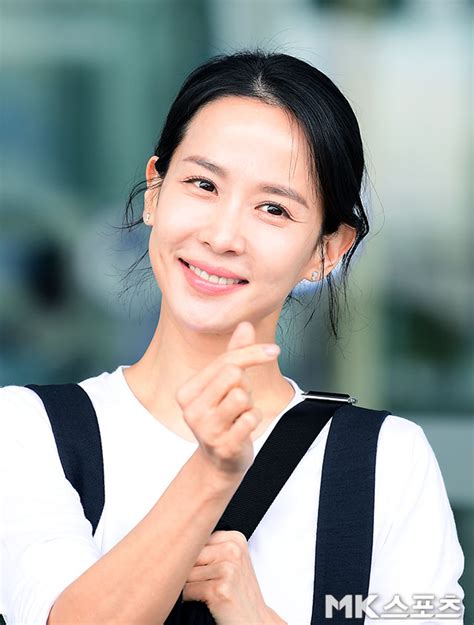 Actress Jo Yeo Jung Left For Paris France Through Incheon