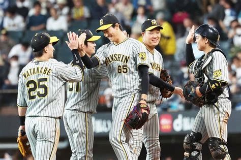 写真：【阪神】岡田監督 終盤を岩崎→湯浅で連敗ストップ「9連戦で最後やし、任すしかないやん」 東スポweb