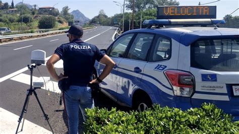 Gli Autovelox Della Polizia Stradale Contro Gli Eccessi Di Velocit