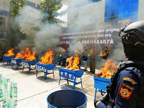 Musnahkan Jutaan Rokok Dan Miras Ilegal Bea Cukai Komitmen Jalankan