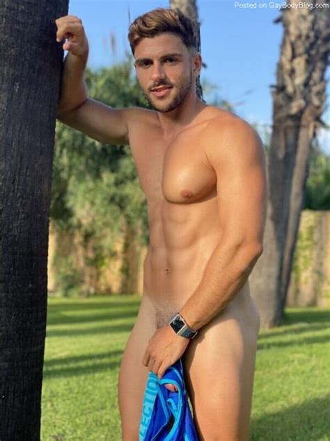 We Can T Get Enough Of Guille Ch A Naked