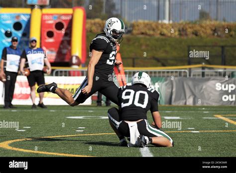 Oaklanders Hi Res Stock Photography And Images Alamy