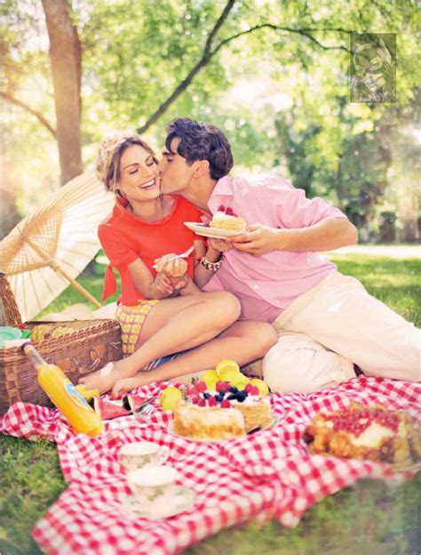 Yon González y Amaia Salamanca para Woman Madamme Figaro 2012 Picnic