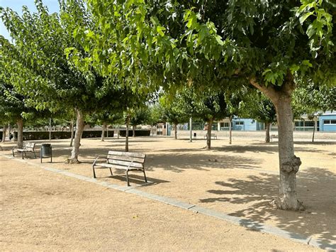 La Paeria Installar Un Nou Parc Infantil A La Zona L Escola Mont Roig