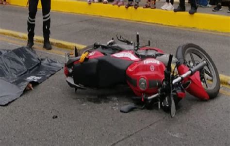 Motorizado Y Transe Nte Fallecen Tras Accidente En Caracas