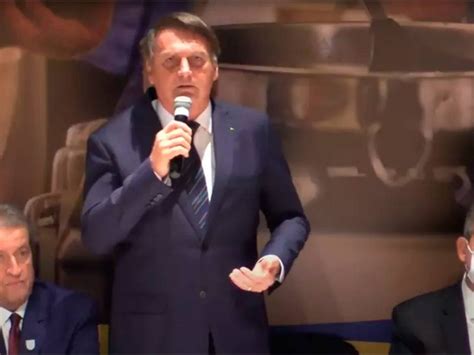 Bolsonaro Assina Ficha De Filia O Ao Pl E Sela Casamento Centr O