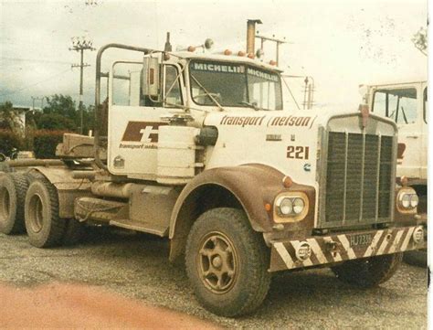 Pin By Clifton Leavings On K W Big Trucks Kenworth Trucks