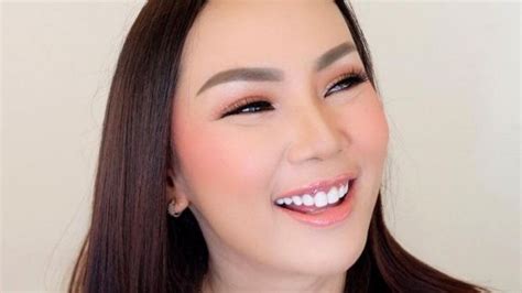 Unggah Foto Pacar Baru Kalina Oktarani Diingatkan Netizen Tentang Ini