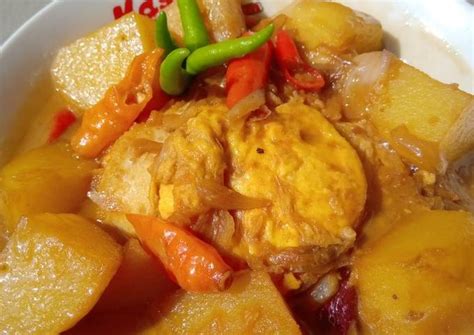 Resep Semur Telur Ceplok Kentang Oleh Bu Nopi Dapur Cookpad