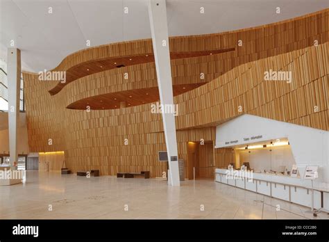 OSLO OPERA HOUSE (OPERAEN) SNOHETTA OSLO NORWAY 2008 Stock Photo - Alamy