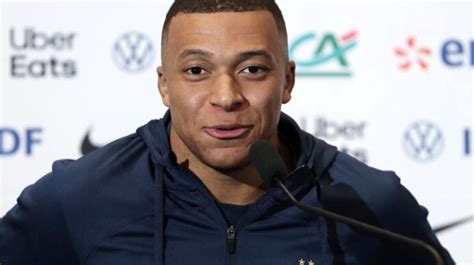 Kylian Mbappé no habla de su futuro en el PSG y manda recadito a Luis