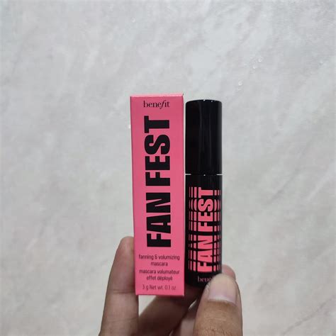 Jual Benefit Fan Fest Fanning And Volumizing Mascara 3gr Shopee Indonesia