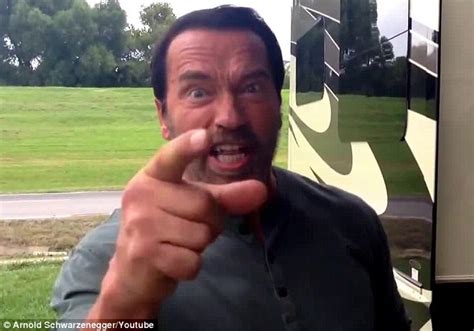 'Get to the choppa!' Arnold Schwarzenegger records himself quoting his ...