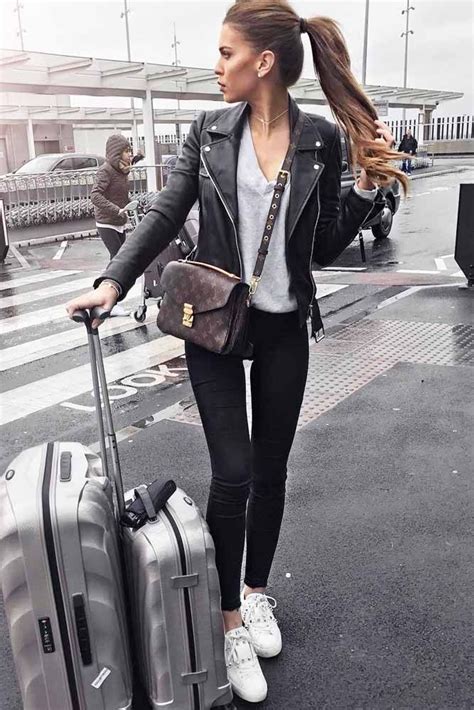 Fall Travel Outfit Ideas From Girls Who Are Always On The Go Fall