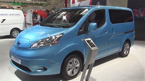 Nissan E Nv Evalia Seater Tekna Combi Van Exterior And