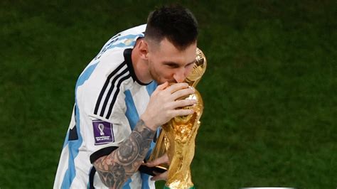 La Emotiva Declaración De Messi Sobre El Beso A La Copa Del Mundo