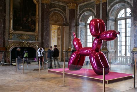 Jeff Koons Shiny Balloon Dog Would You Pay 58 Million