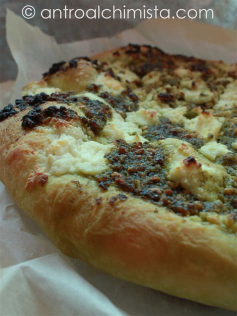 L Antro Dell Alchimista Focaccia Genovese Al Pesto E Stracchino