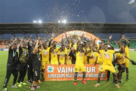 LAsec Mimosas soffre son 17e trophée de la Super coupe Félix