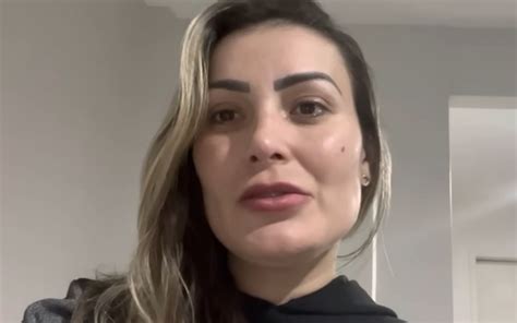 Andressa Urach desiste de processo milionário contra igreja e revela o