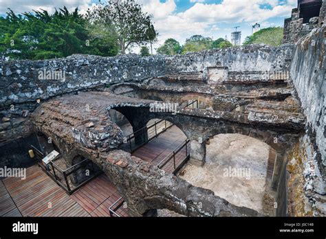 Restos Arqueologicos De Panama Viejo Fotografías E Imágenes De Alta