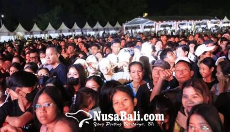 Nusabali Ribuan Penonton Padati Konser Bhakti Soekarno