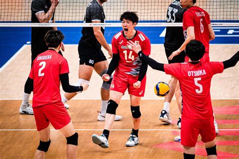 【バレー】男子日本が2セット連取、高橋藍代役の大塚達宣が躍動 Vnl準々決勝 バレーボール パリオリンピック2024写真ニュース