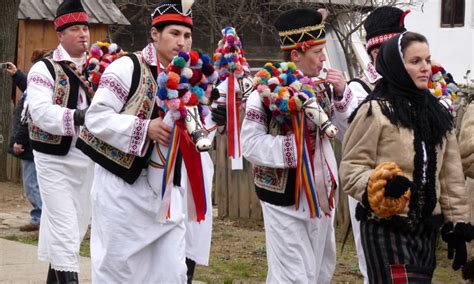 Tradiciones y Cultura Rumana Religión Fiestas Costumbres y Más