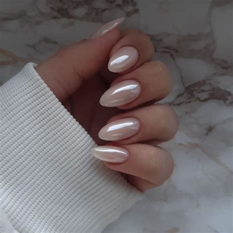 Hailey Bieber Nails Casual Nails Pearl Nails Neutral Nails