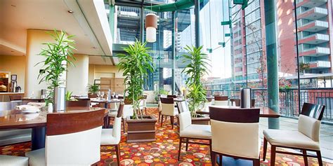 Pinnacle Hotel Vancouver Harbourfront | Travelzoo