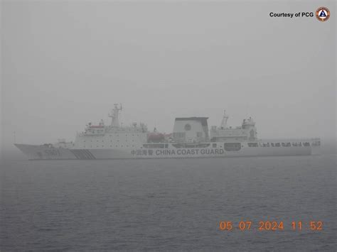 China Anchors Monster Ship In South China Sea Philippine Coast Guard Says