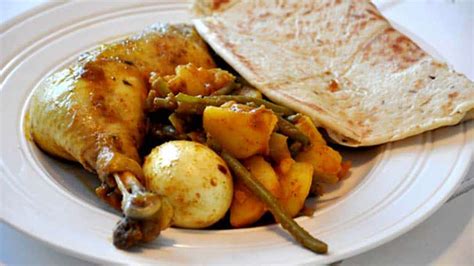 Masala Kip Met Roti En Kousenband Surinaams Recept