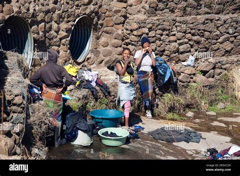 Women doing laundry, Mokhotlong District, A14, Lesotho Stock Photo - Alamy